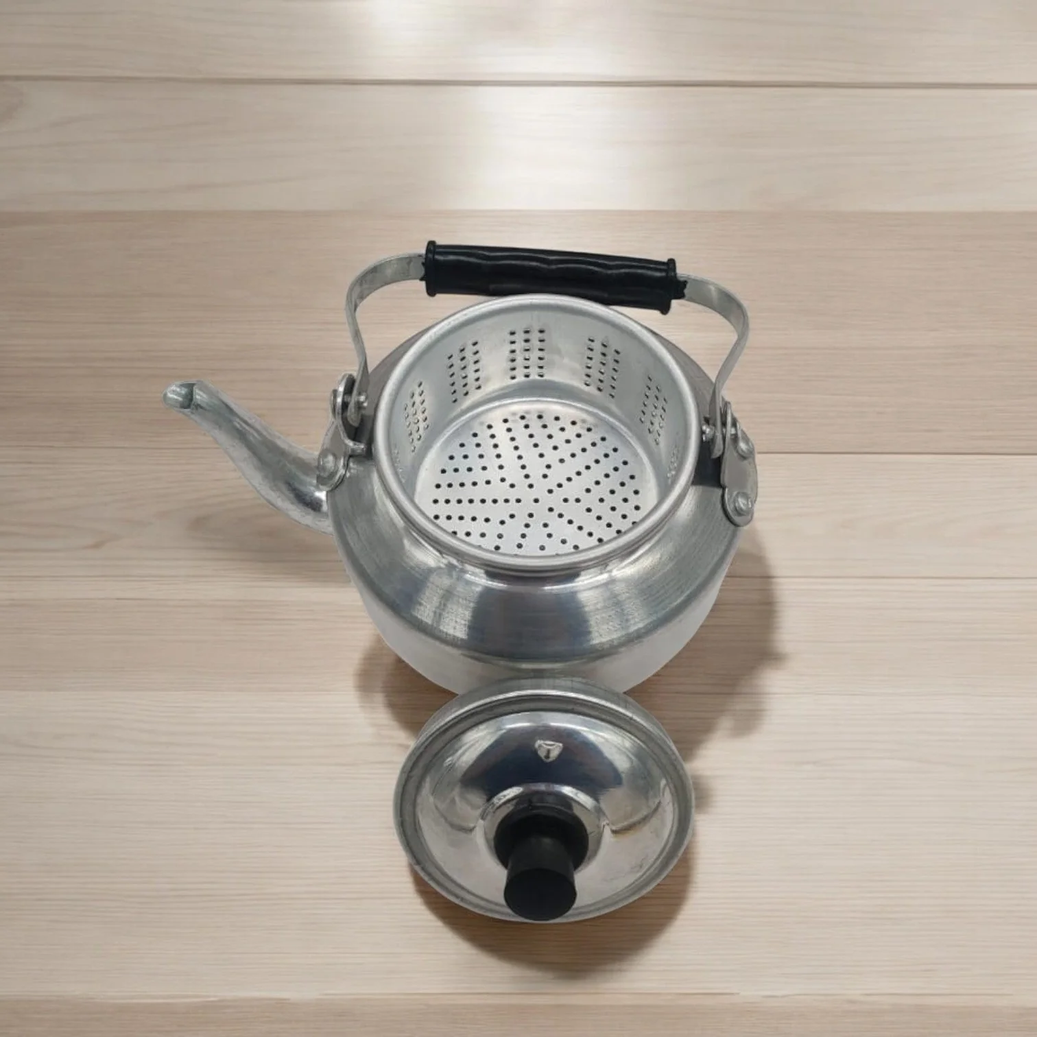AKDC Aluminium Kettle with Strainer Tea Coffee Hot Water Kettle 14cm-750ml-Stainless Steel - Image 2
