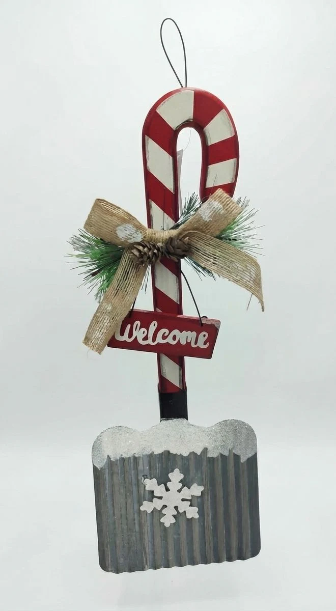 AKDC Christmas Decorative Shovel Ornament – Unique Festive Accent Décor for Home & Seasonal Displays, 46 cm