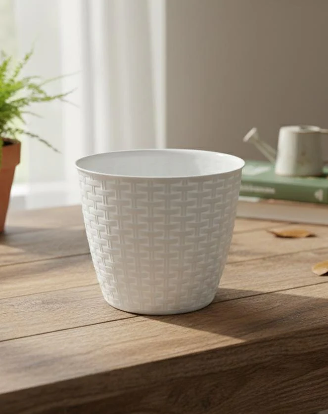AKDC Classic White Round Plastic Plant Pot – Lightweight Durable Garden Planter – 20 cm - Image 2