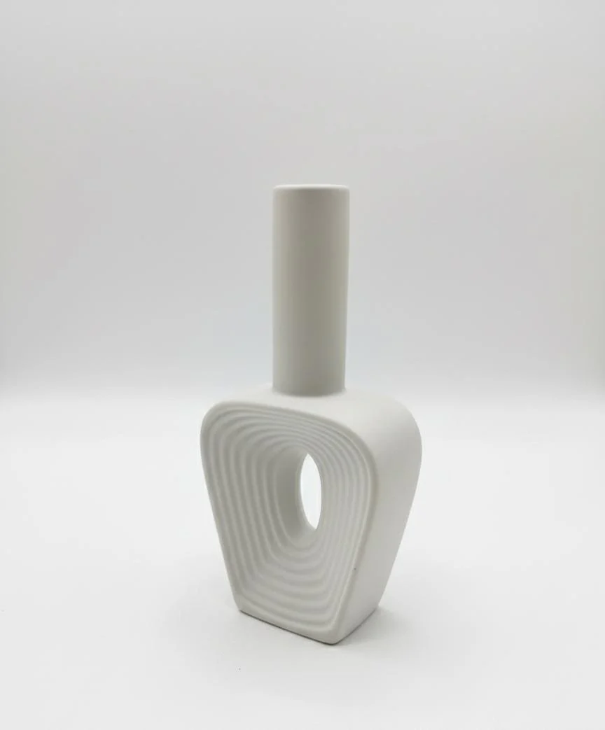 AKDC Compact White Ceramic Table Vase – 17×13 cm
