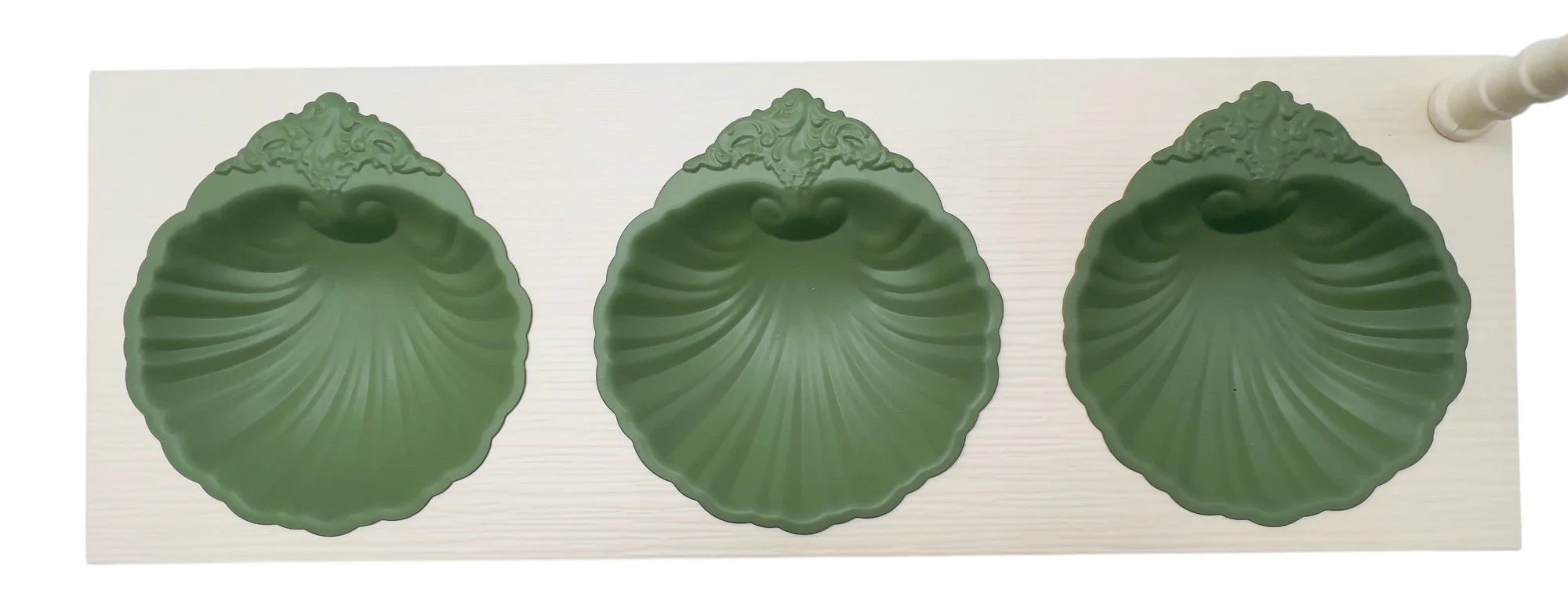 AKDC Elegant Palm Metal 3pcs Candy Bowls with Stand 52cm*18cm*32cm, Ivory/Green - Image 3