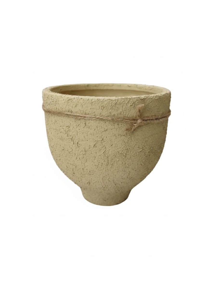 AKDC Handcrafted Clay Plant Pot – Beige Finish – 16×16 cm – Modern Unique Shape
