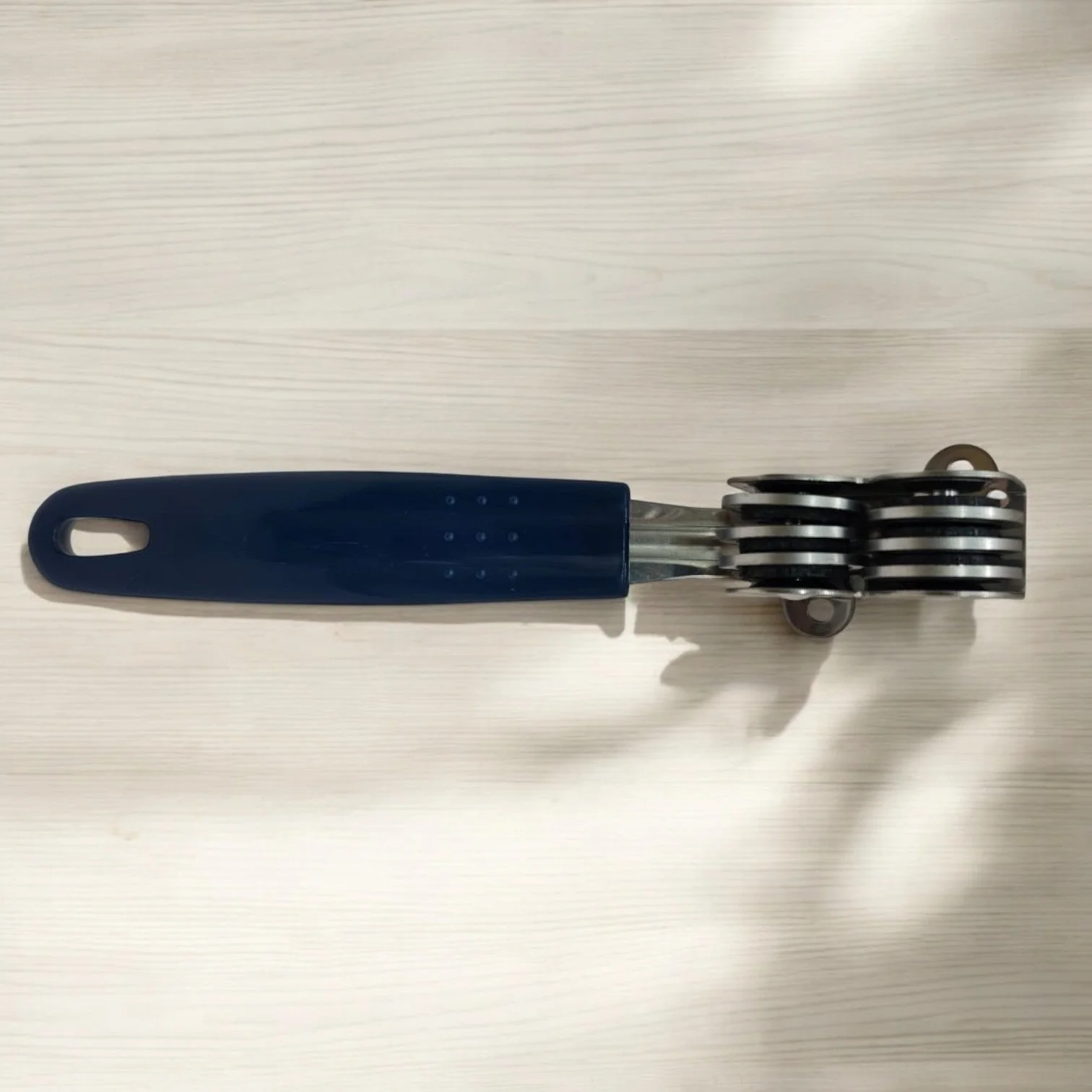 AKDC Knife Sharpener Plastic Handle-19cm-Blue&Steel - Image 3
