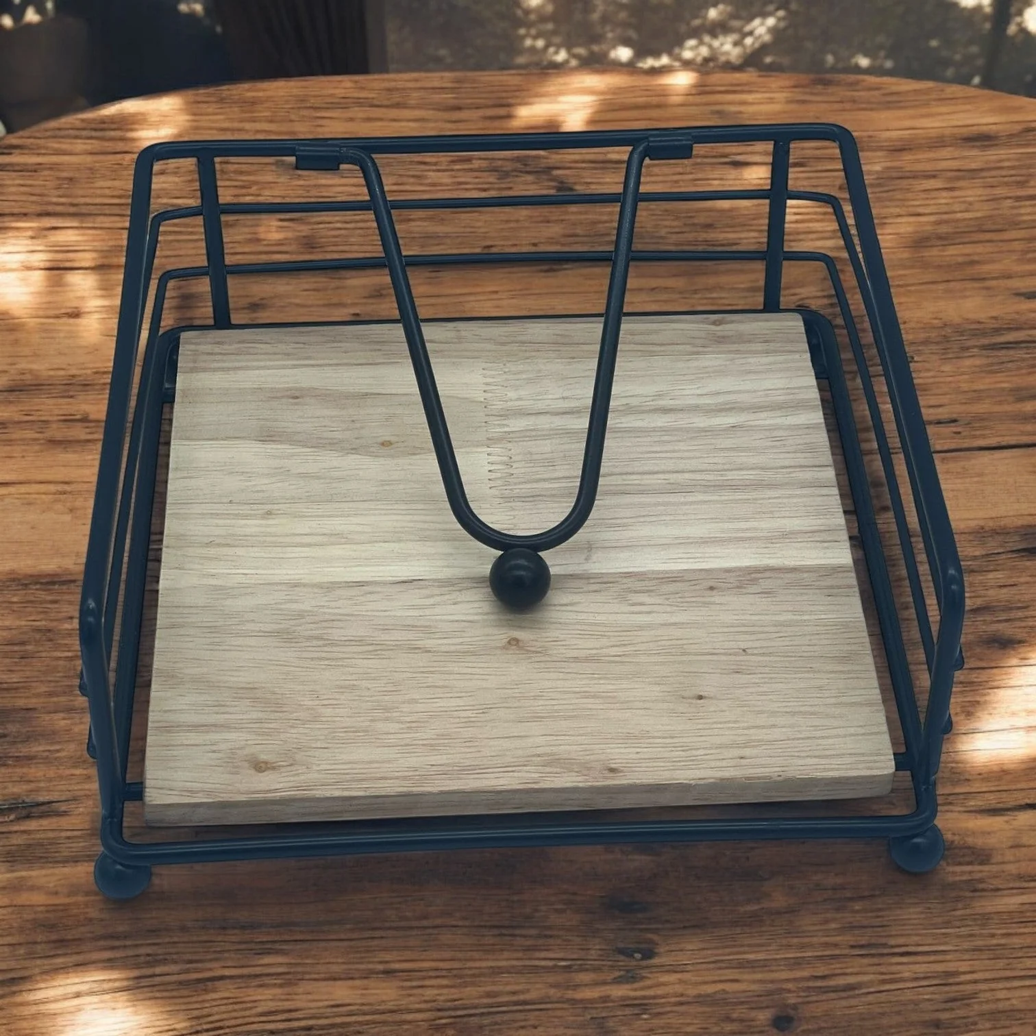 AKDC Metal Napkin Holder for Kitchen Dining Table, Black with Weighted Arm Wooden Base for Indoor and Outdoor Decor Bar Picnic Party CafÃ© Home Restauran-18cmX7cm-(Black&Wooden) - Image 2