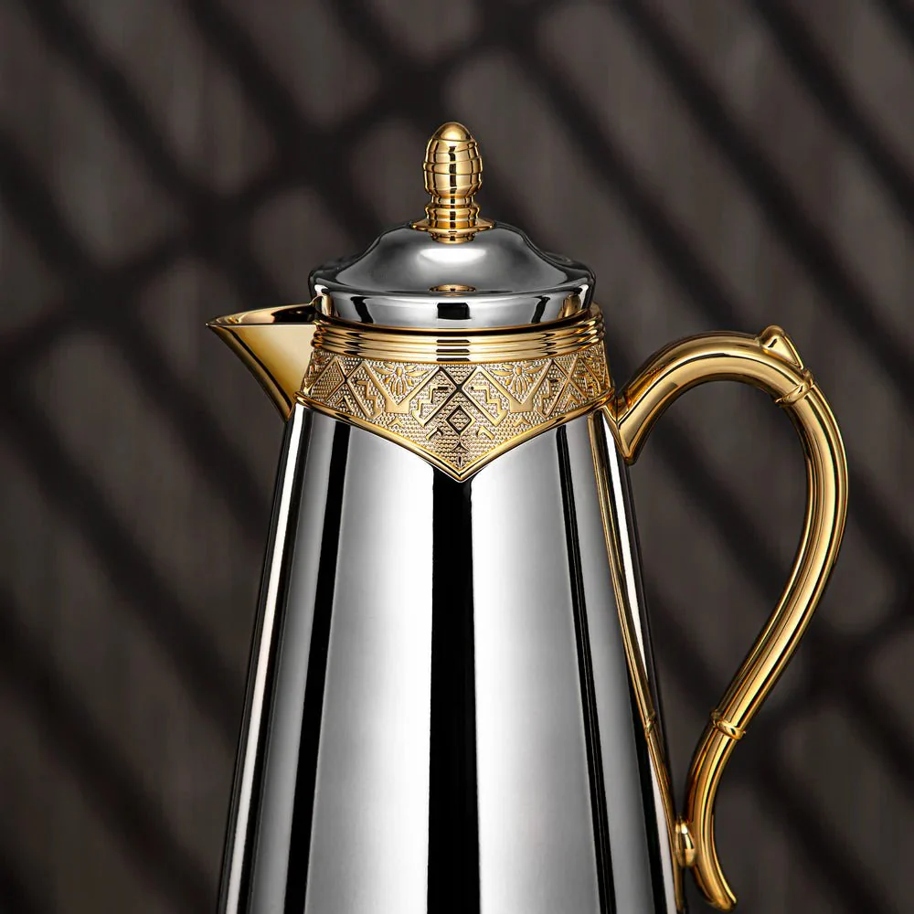 Almarjan Luxury Vacuum Flask Set – 0.7L & 1L Silver & Gold Elegant Edition - Image 2