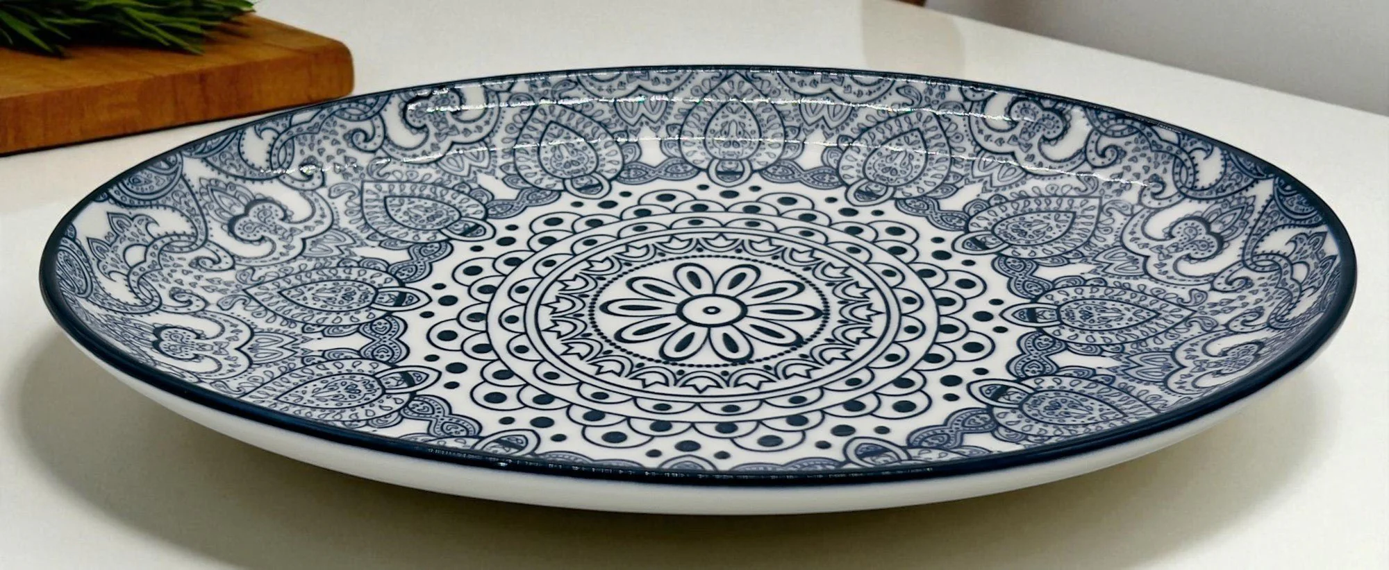Che Brucia Ceramic Oval Serving Plate 10", Blue Floral Pattern - Image 2
