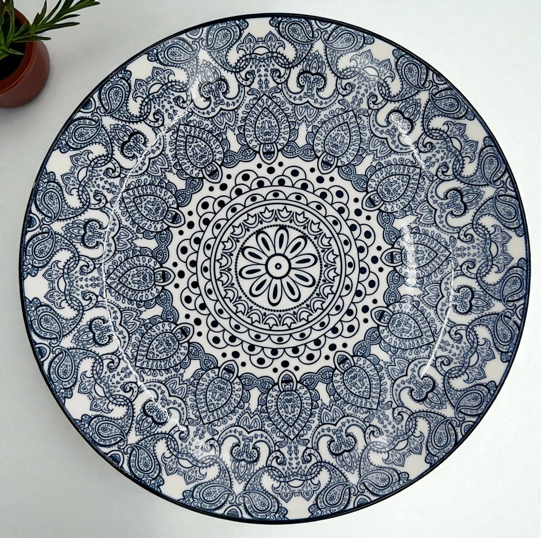 Che Brucia Ceramic Round Dinner Plate 10.5", Blue Floral Pattern