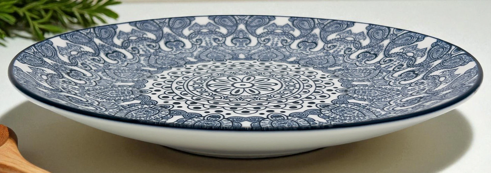 Che Brucia Ceramic Round Dinner Plate 10.5", Blue Floral Pattern - Image 2