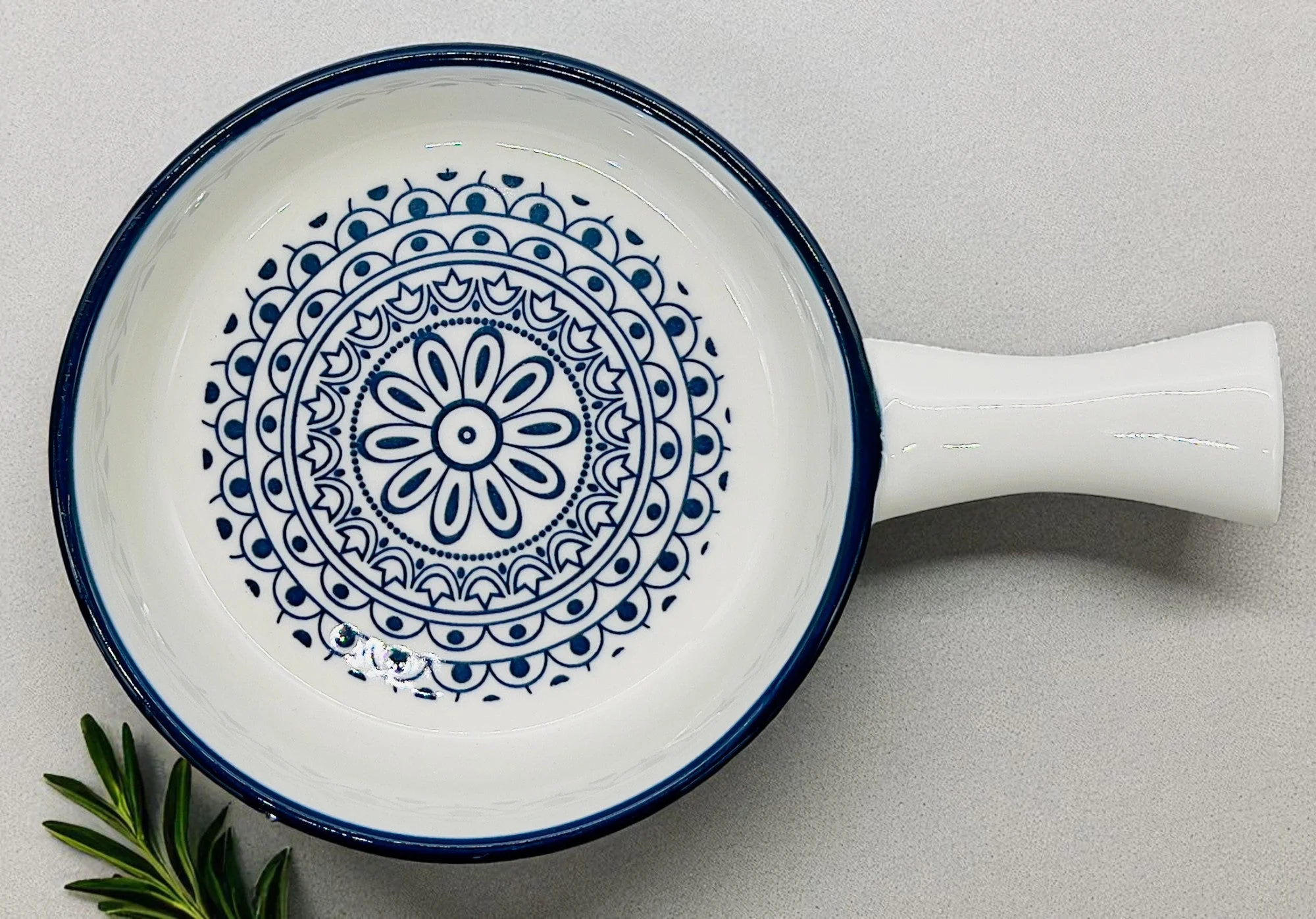 Che Brucia Ceramic Round Pan 8.5" x 6", Blue Floral Pattern - Image 2
