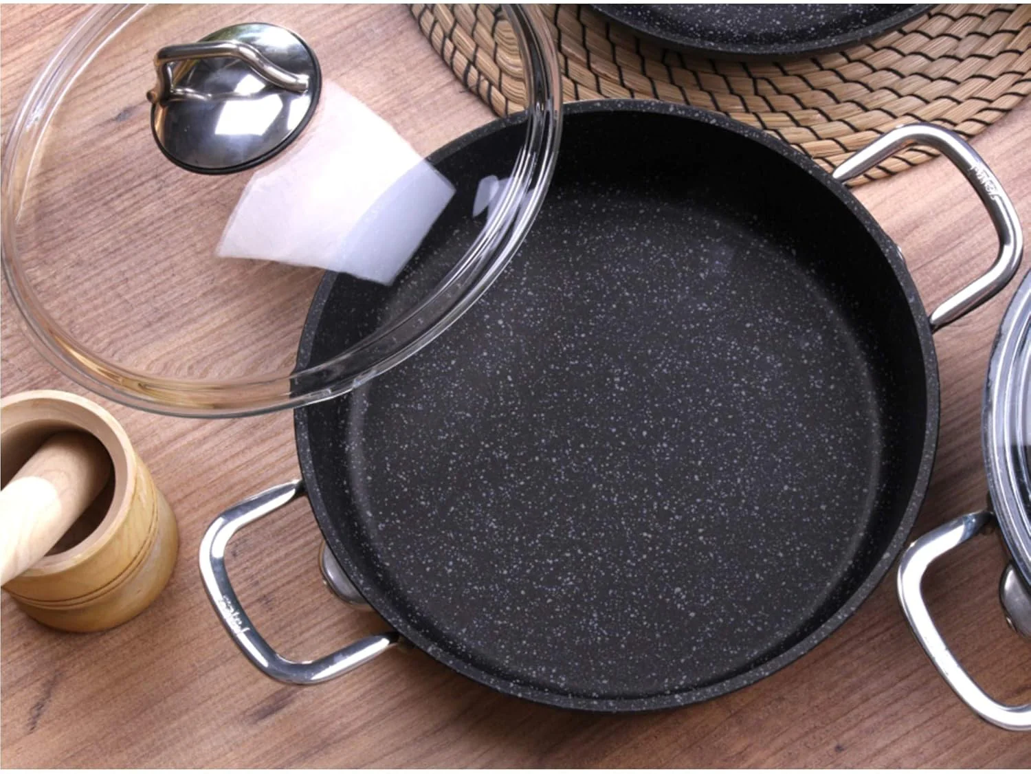 FALEZ Shallow Casserole with Lid 28cm - Image 4