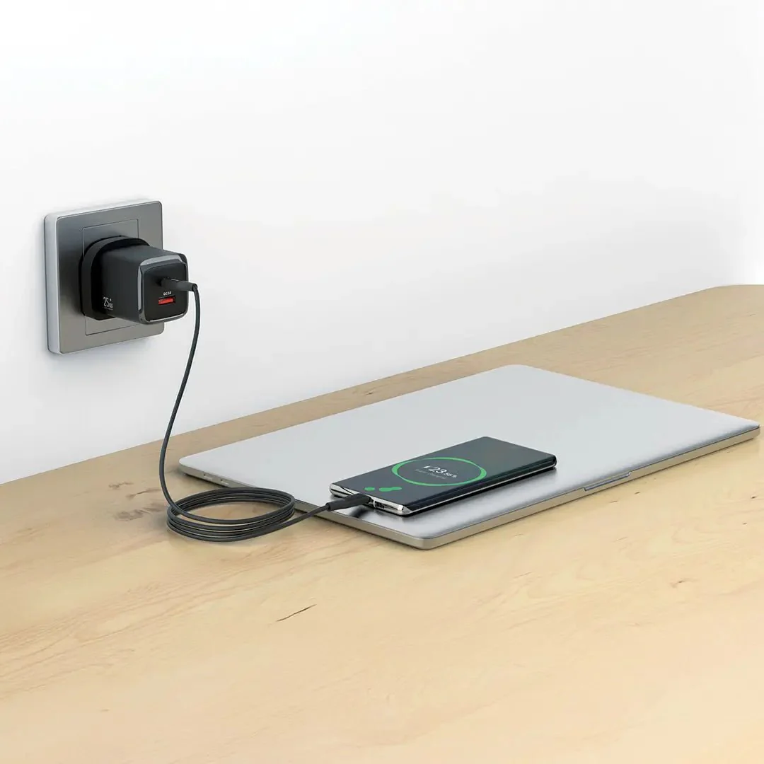 Green Lion G-Charge Series Dual Port Wall Charger 25W UK Plug  with 1m USB-C to Lightning Cable, QC3.0 18W- Black - Image 2