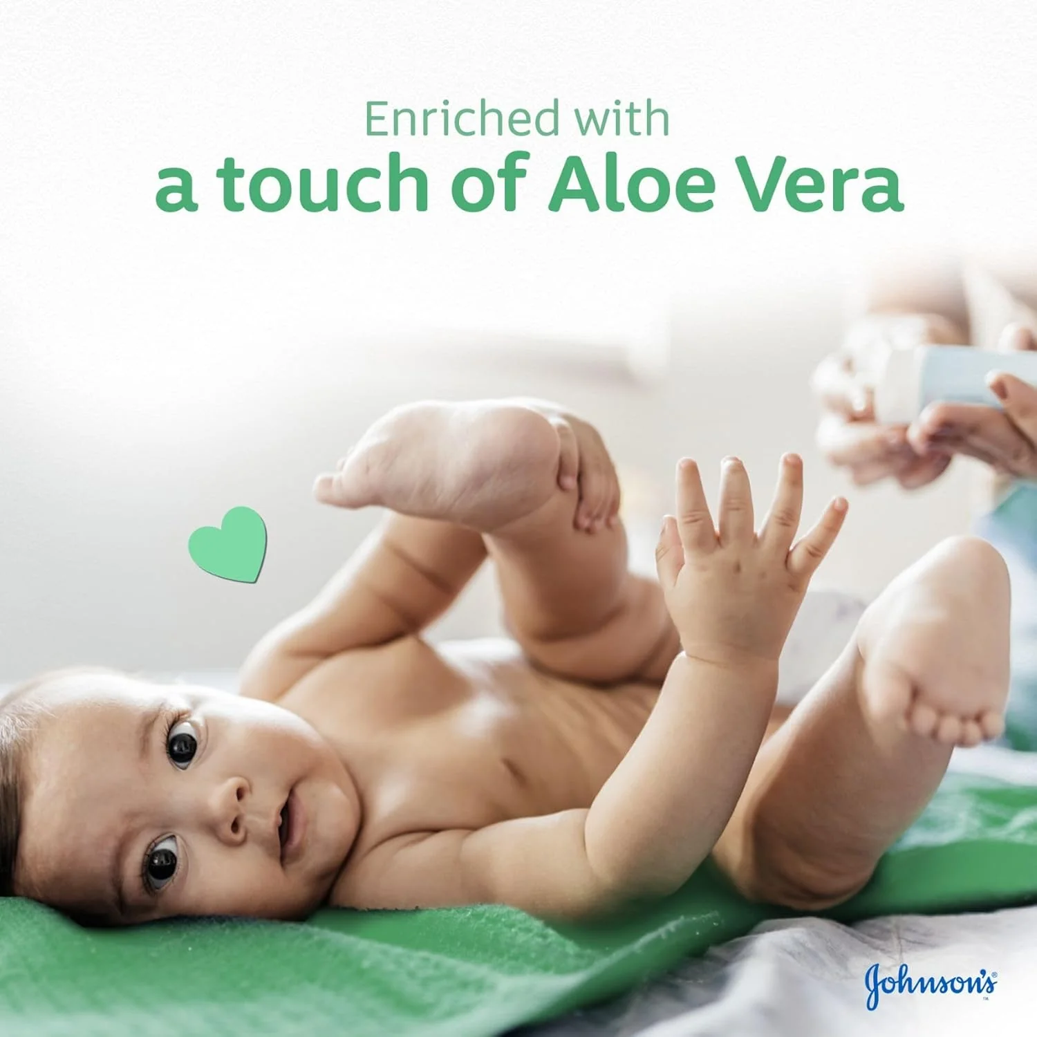 Johnson's Baby Aloe Vera Moisturising Oil 300ml - Image 2