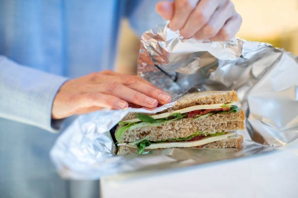 Hotpack Micro Embossed Heavy Duty Aluminium Foil 7.75m*30cm, 25sq.ft, Cooking-Storing-Wrapping - Image 3
