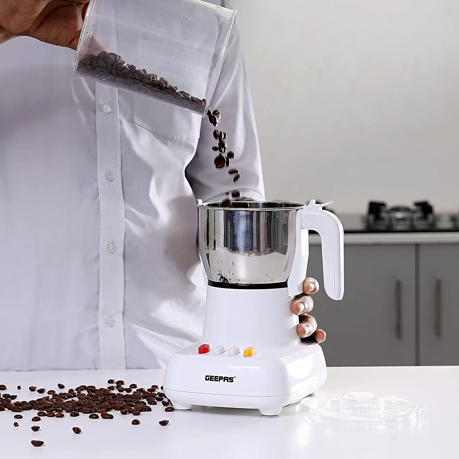 Geepas Food Processor, Stainless Steel Cutting Blade, GCG286 | Transparent Lid | 600W Motor with Overheat Protection | Ideal for Coffee Beans, Spices, & Dried Nuts Grinding - Image 4