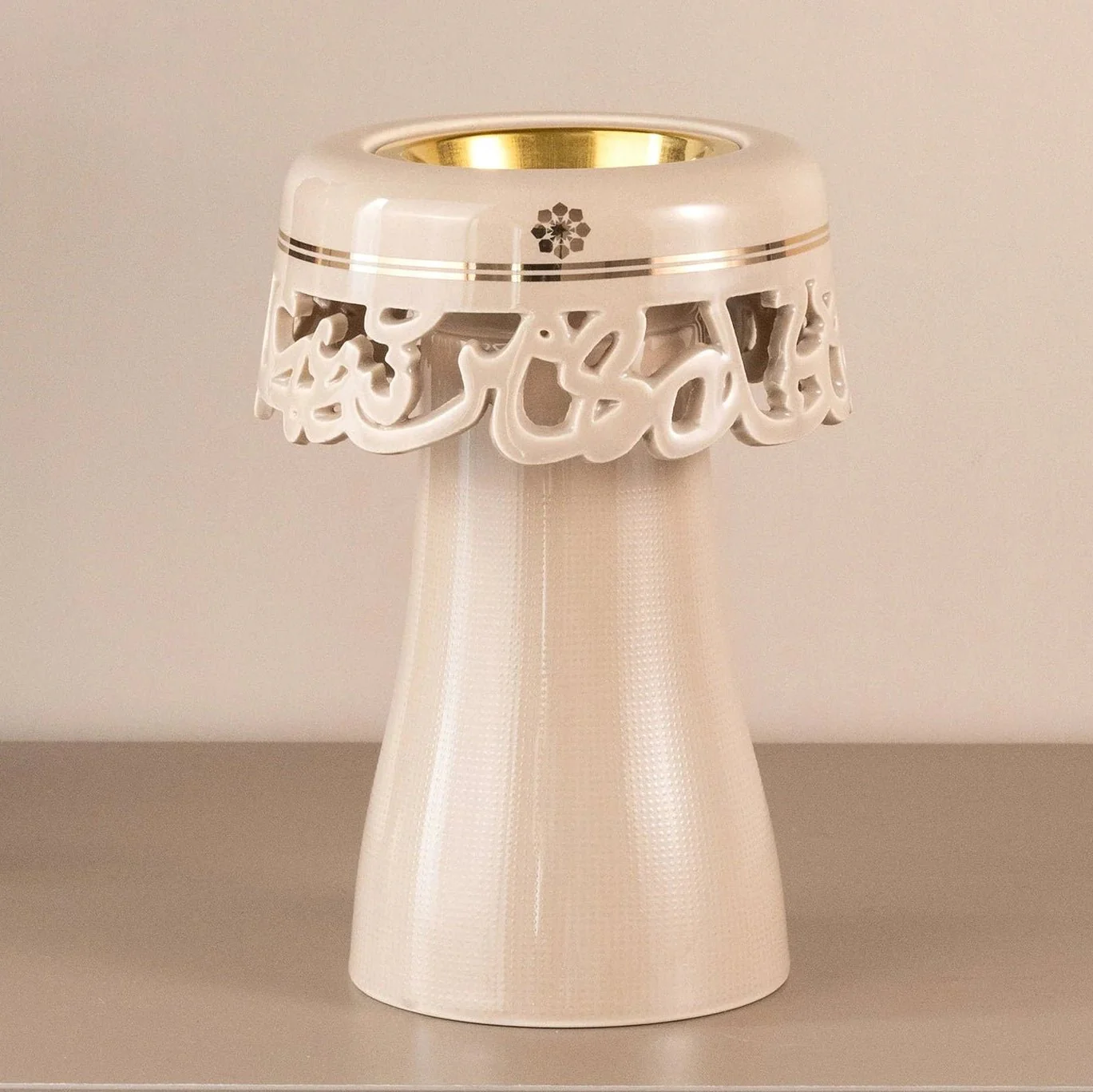 Otantik Mirral Decorative Porcelain Incense Burner – Beige with Gold Accent (11*17.5 cm)