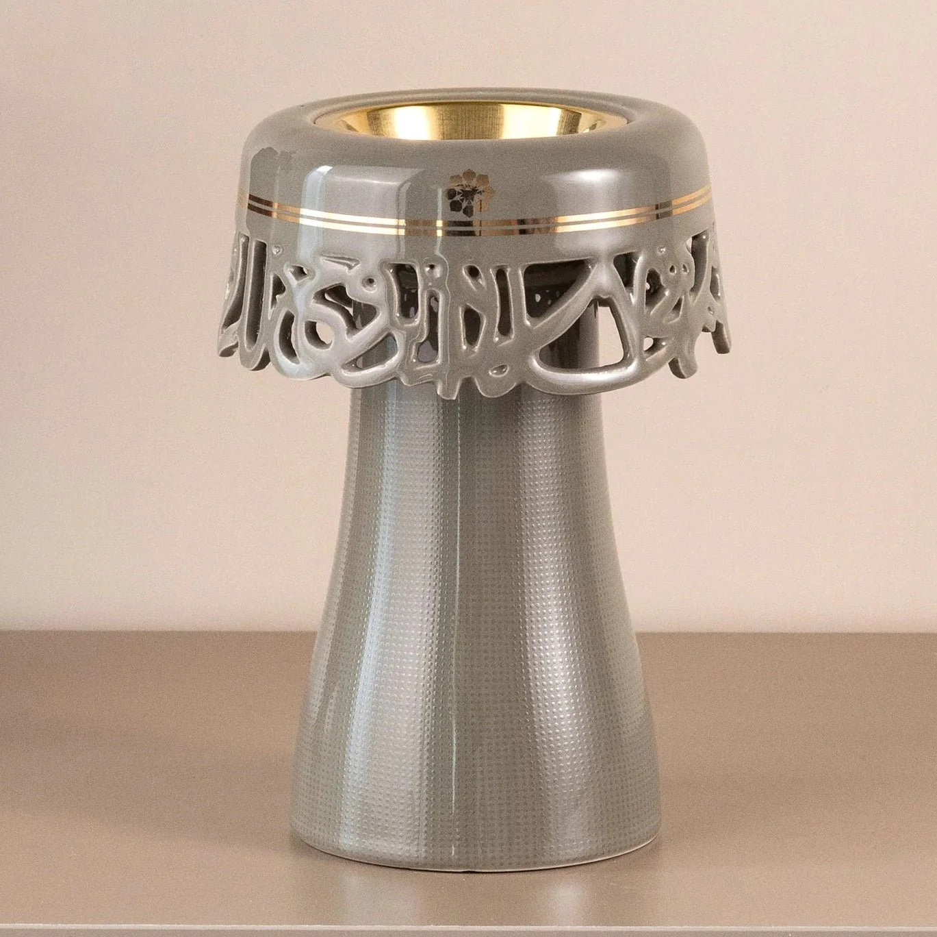 Otantik Mirral Decorative Porcelain Incense Burner – Grey with Gold Accent (11*17.5 cm)