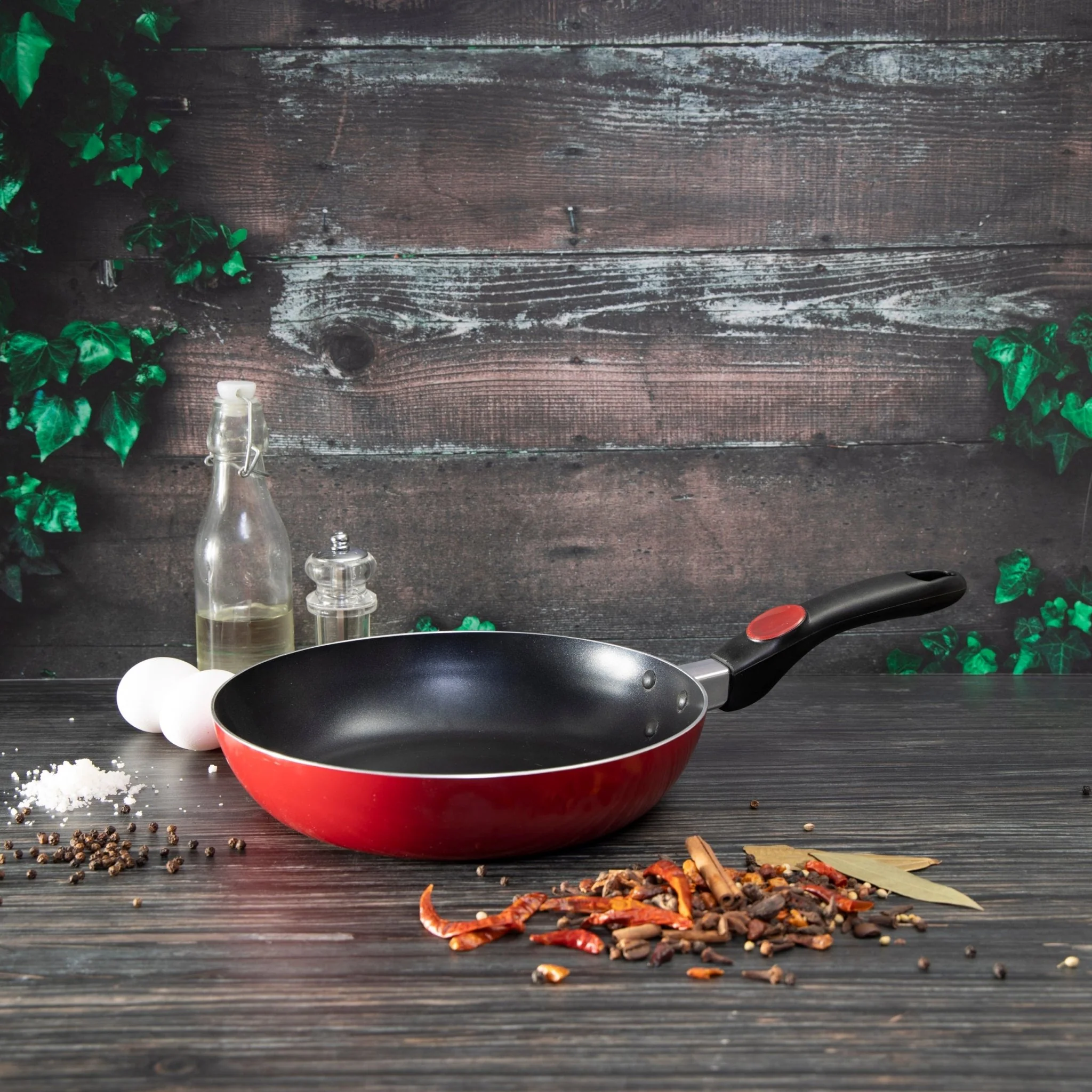 ROYALFORD Aluminum Fry Pan 26cm x 6cm, Durable Non-Stick Coating and 3 Layer Construction - Image 4