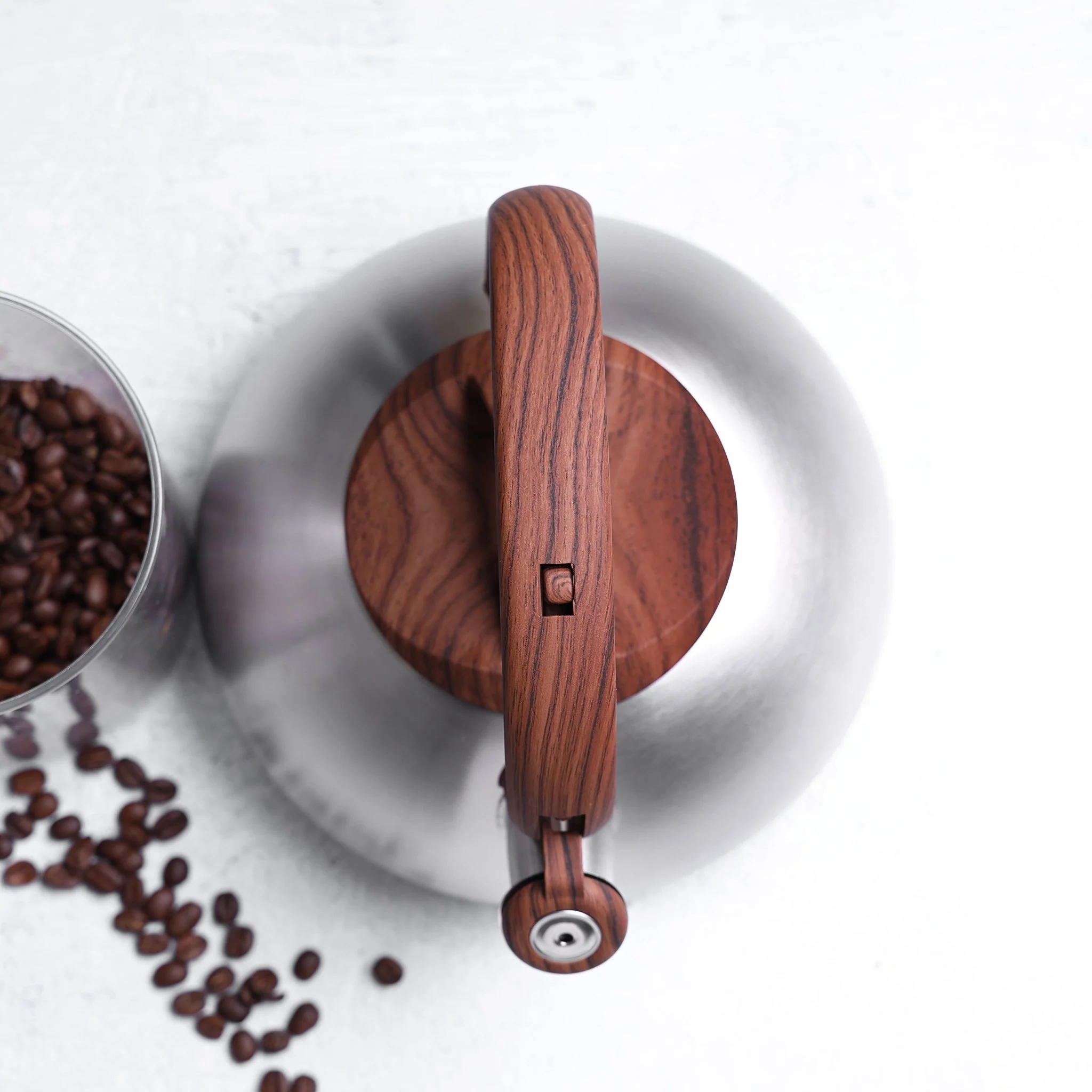 ROYALFORD Stainless Steel Whistling Kettle 3000ml, Elegant Wood Finish- RF9843 - Image 3