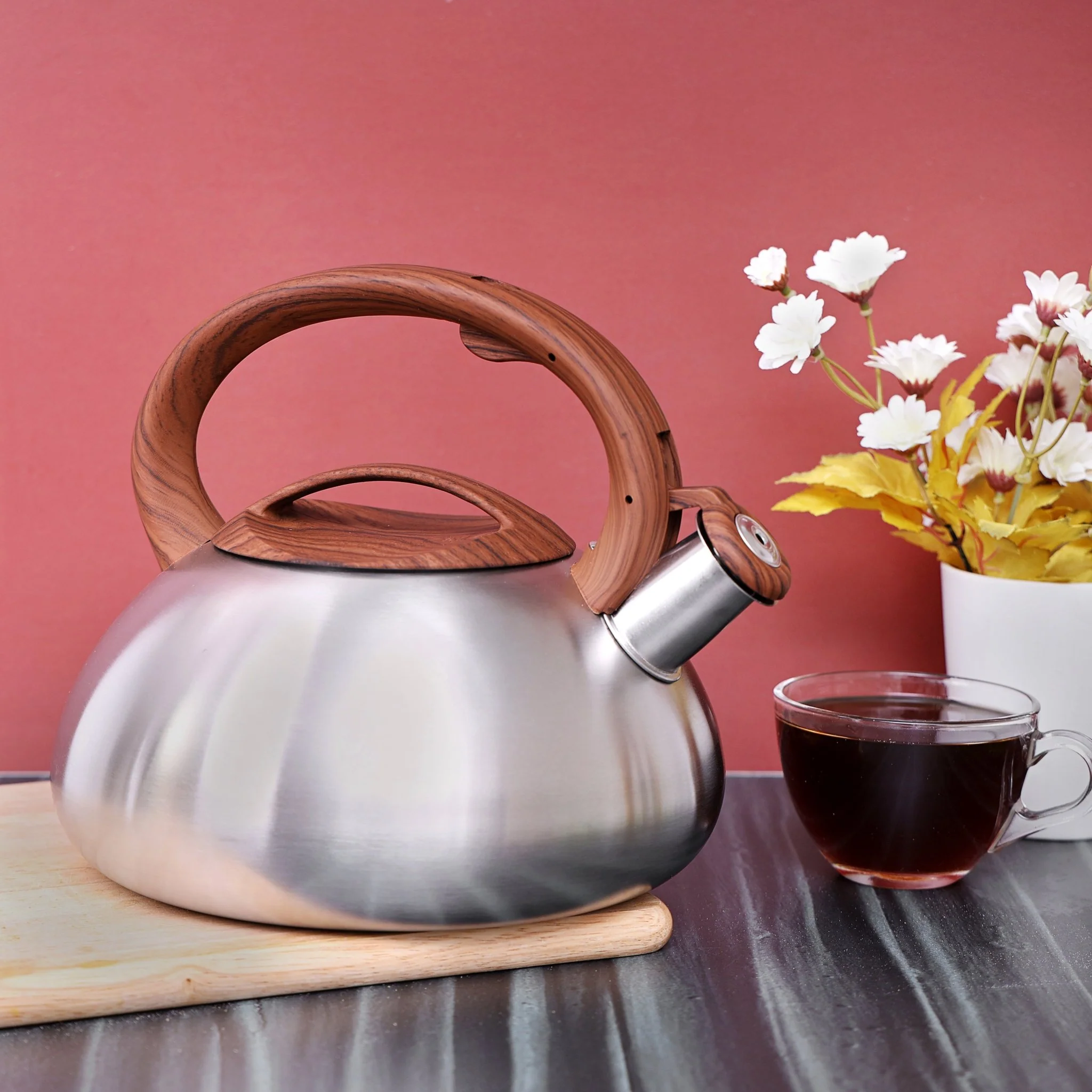 ROYALFORD Stainless Steel Whistling Kettle 3000ml, Elegant Wood Finish- RF9843 - Image 4