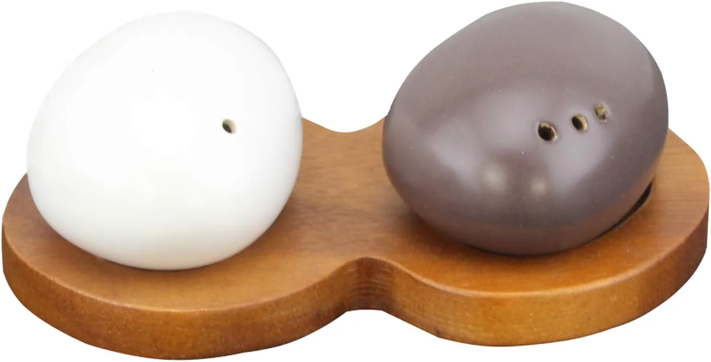 Billi Acacia Salt & Pepper Egg Shaker Set – Wood Tray | 13×8.5×4.5 cm