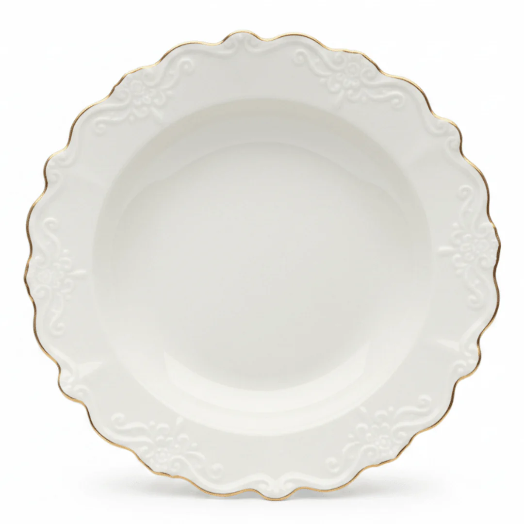 Solecasa Off-White Round Ceramic Plate with Gold Rim - 8.5 Inch