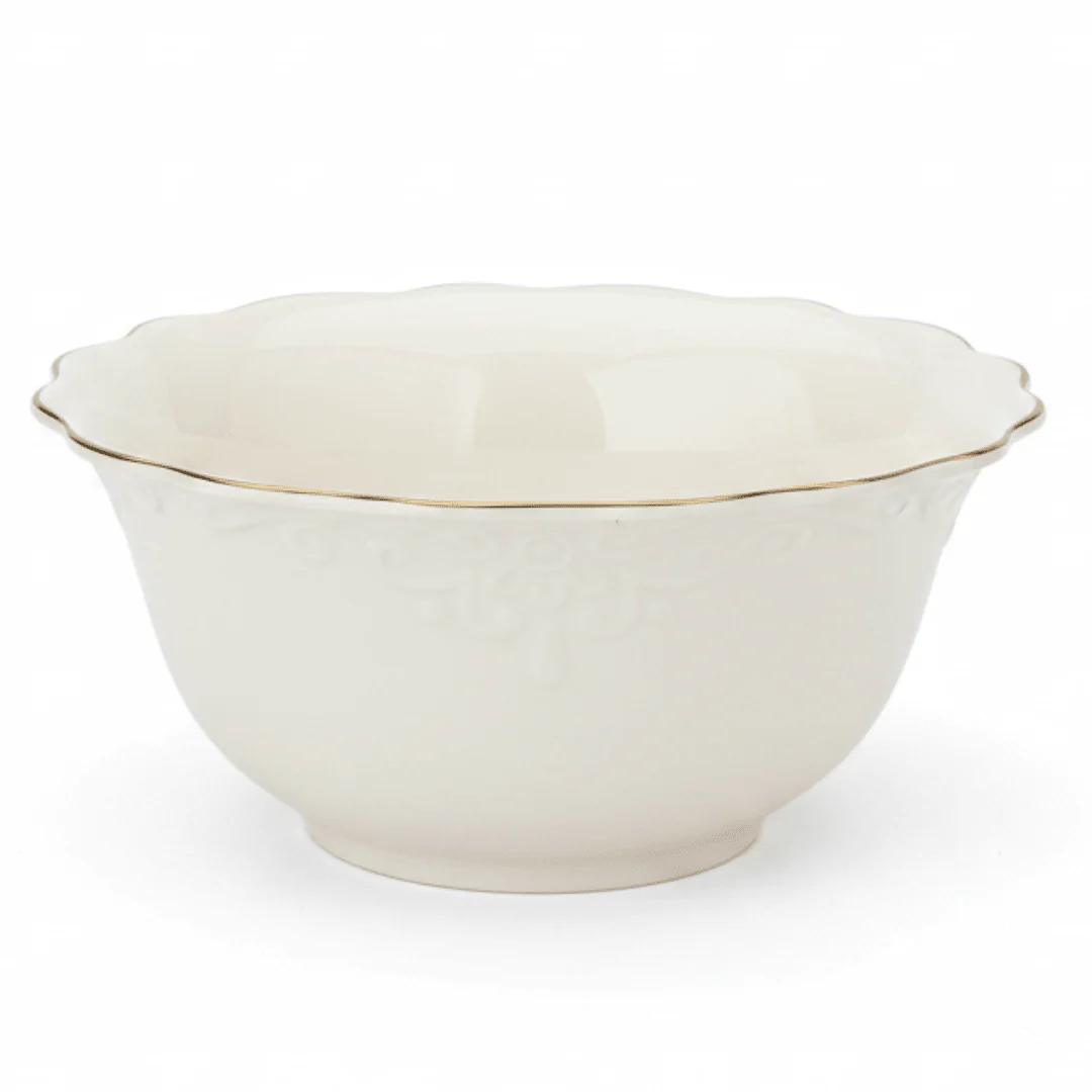 Solecasa Off-White Round Ceramic Salad Bowl with Gold Rim - 7.9 Inch