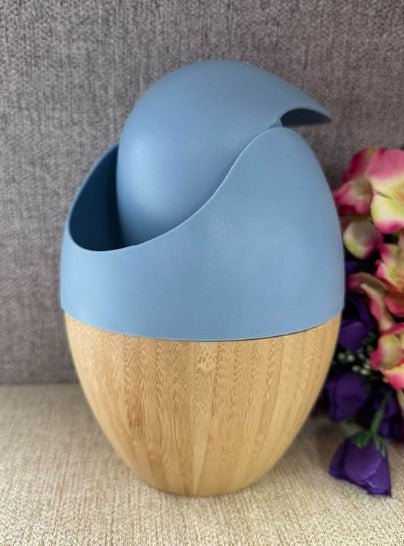 Tessie & Jessie Wood And Plastic Desktop Trash Can -14x20cm-Blue&Wooden