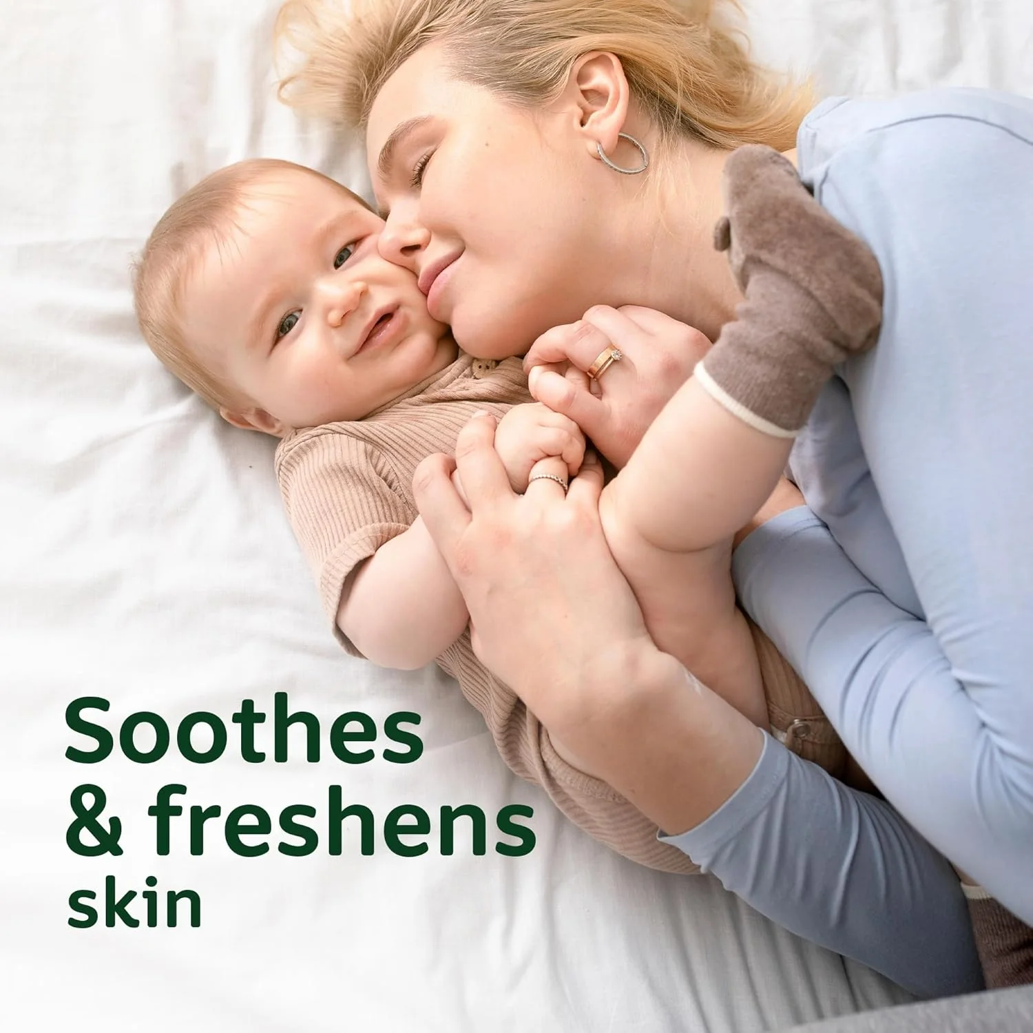 Johnson's Baby Aloe & Vitamin E Talc-Free Baby Powder 200g - Image 3