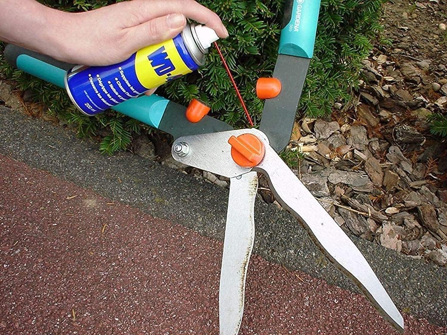 WD-40 Multi-Use Spray Aerosol Can All-Purpose Lubricant, Cleans Rust, for Home & Workshop Use-200ml - Image 4